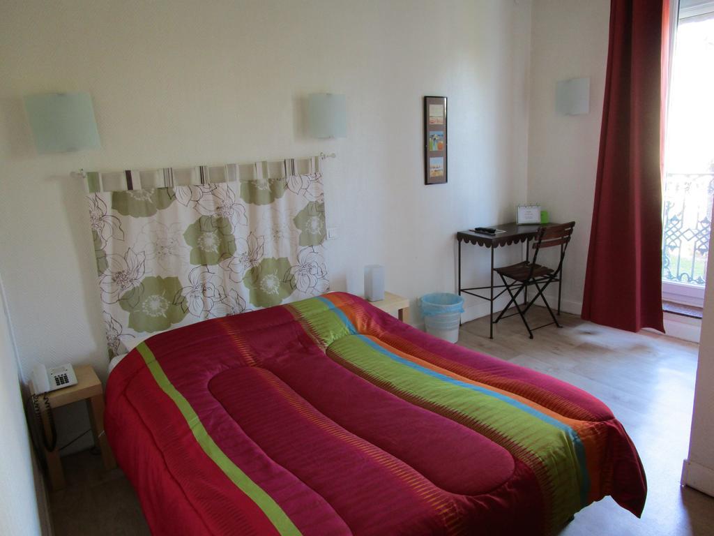 Hotel Des Poetes Avec Parking Sur Reservation เบซิเยร์ ห้อง รูปภาพ