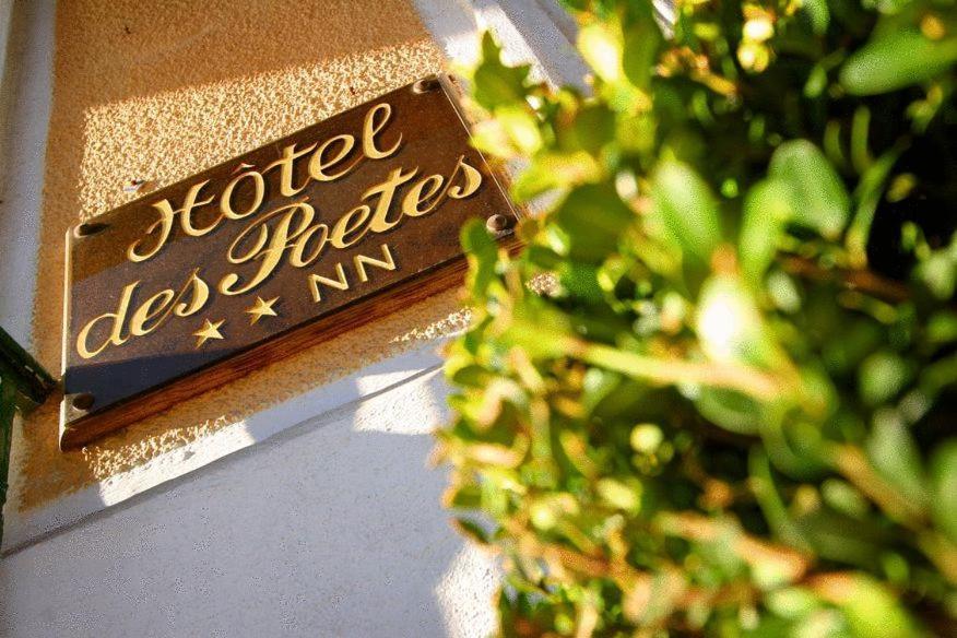 Hotel Des Poetes Avec Parking Sur Reservation เบซิเยร์ ภายนอก รูปภาพ
