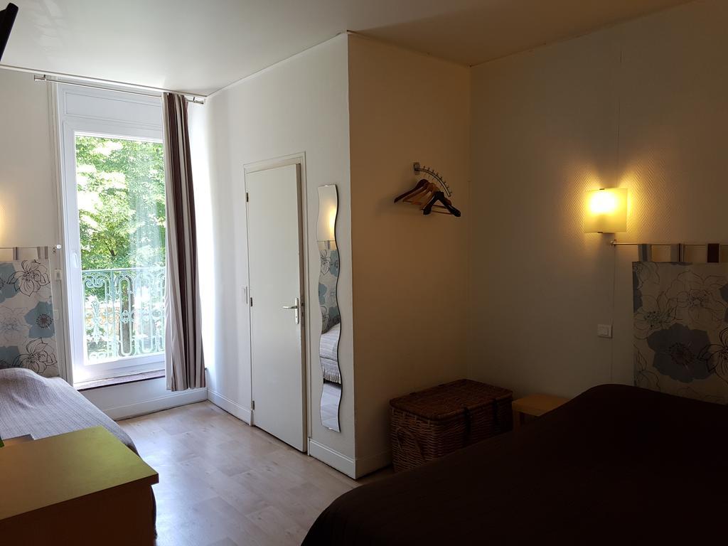 Hotel Des Poetes Avec Parking Sur Reservation เบซิเยร์ ภายนอก รูปภาพ